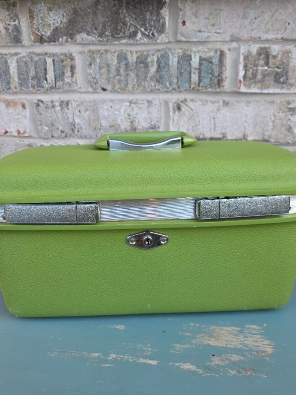 Vintage Royal Traveller Montbello Avocado Green Train Vanity Case